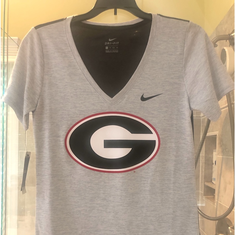 NCAA UGA Women’s V-Neck Tee